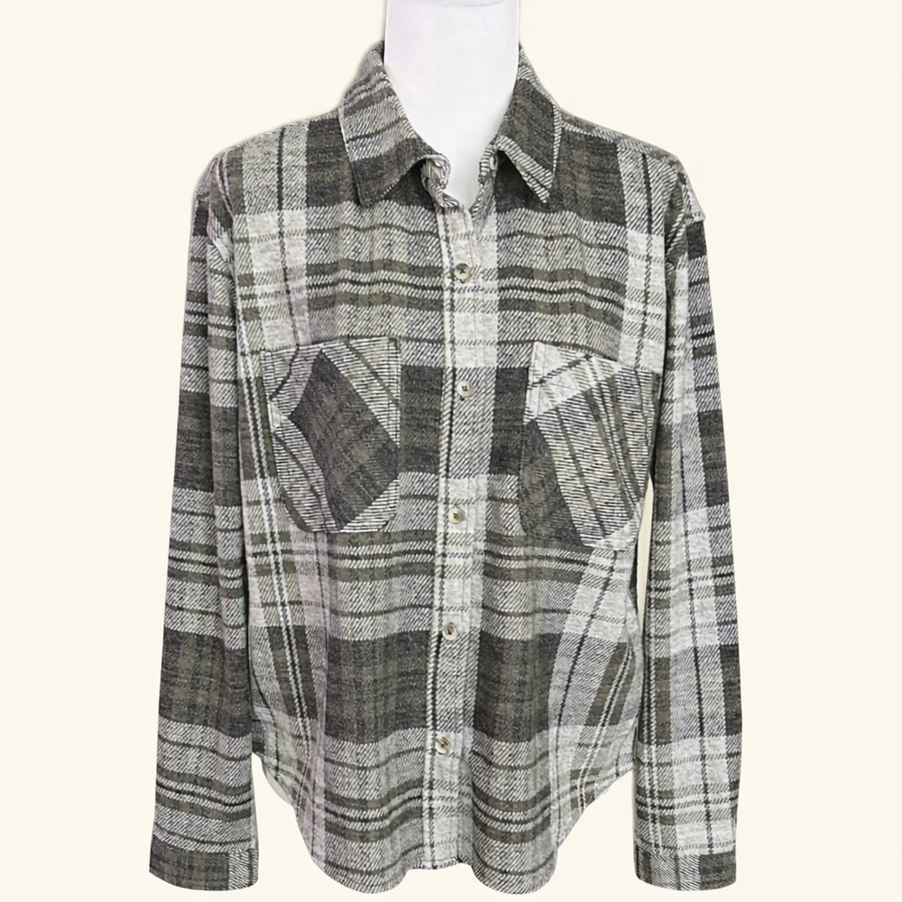 BeachLunchLounge Plaid Button Down Shirt M Gray White Flannel Soft Stretch Top